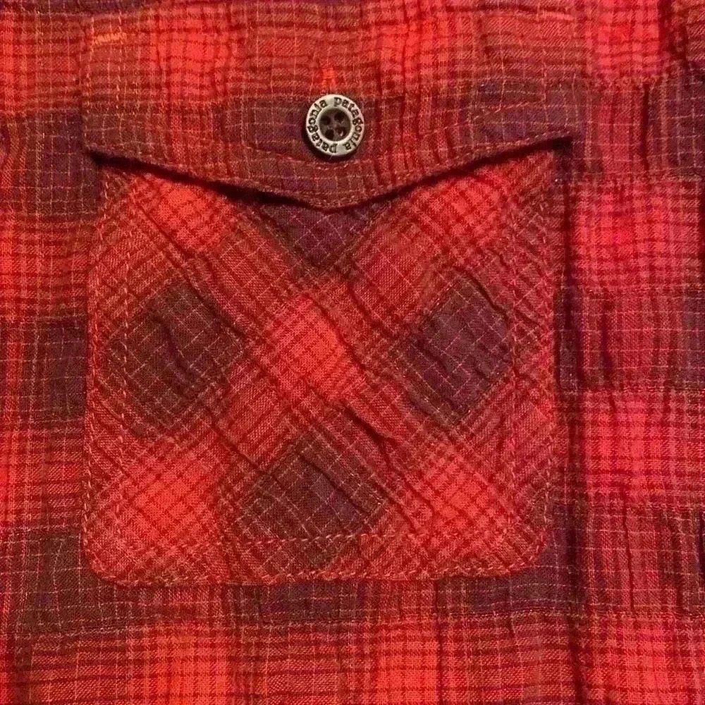 Patagonia Woman’s Red & Black Plaid Cotton Long Sleeve Button Front Shirt Size 4 - Picture 5 of 9